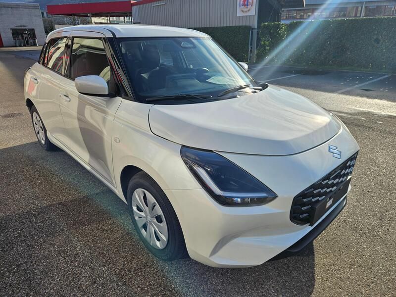 Neu Suzuki Swift 82 PS (60 kW) 2025 Weiss Kleinwagen