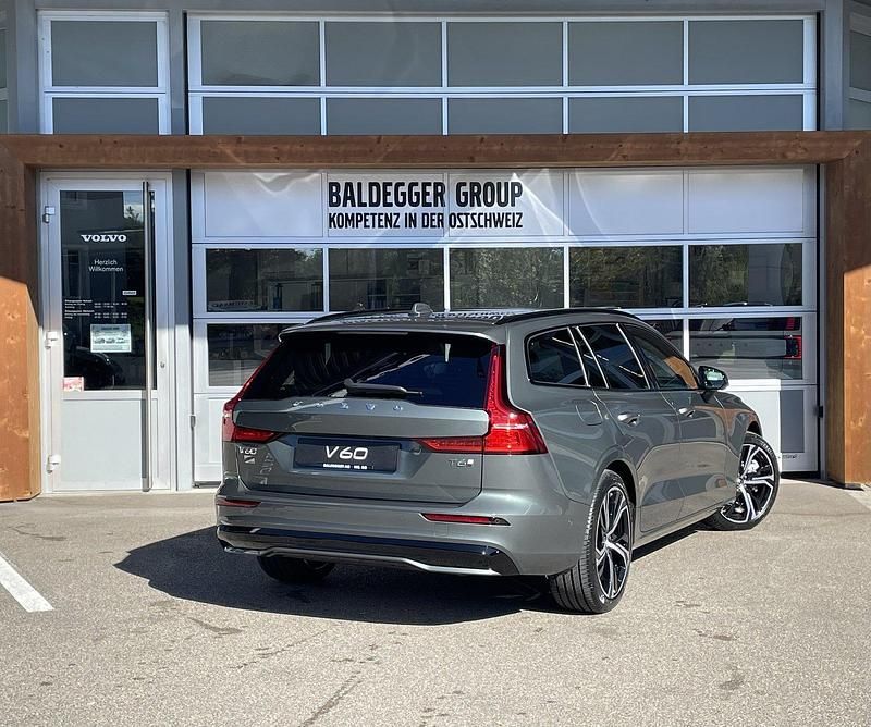 Neu Volvo V60 Ultra 350 PS (257 kW) 2025 Kombi
