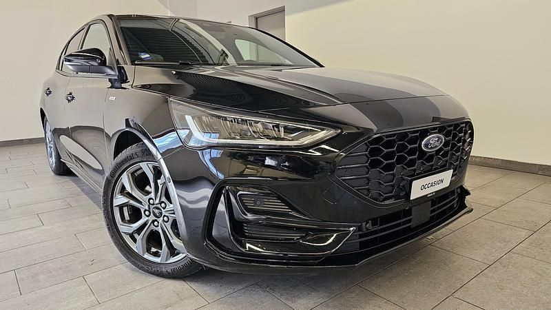 Gebraucht Ford Focus ST-Line X 155 PS (114 kW) 2023 Schwarz Limousine