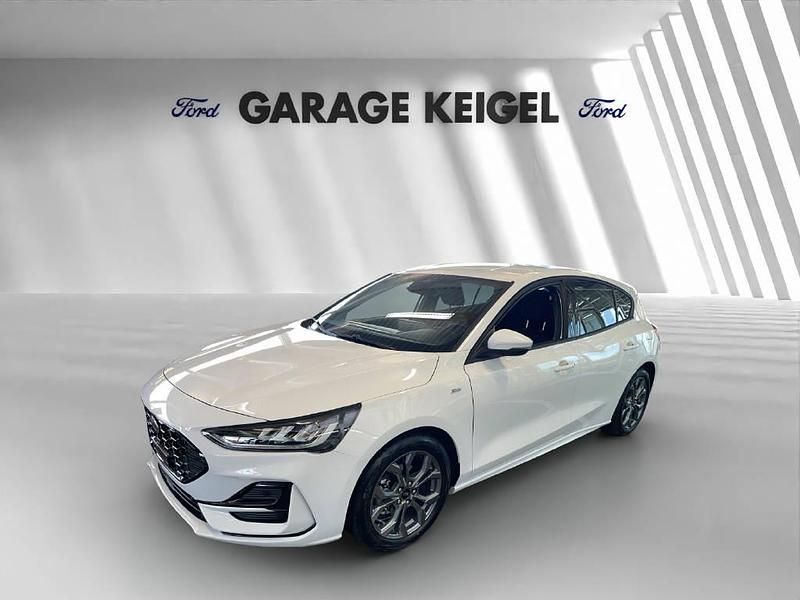 Weiss Gebraucht 2024 Ford Focus ST-Line Limousine | CHF 34’950 - Bild 1/4