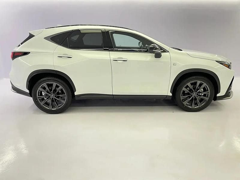 Neu Lexus NX350h E-FOUR 244 PS (179 kW) 2025 Weiss