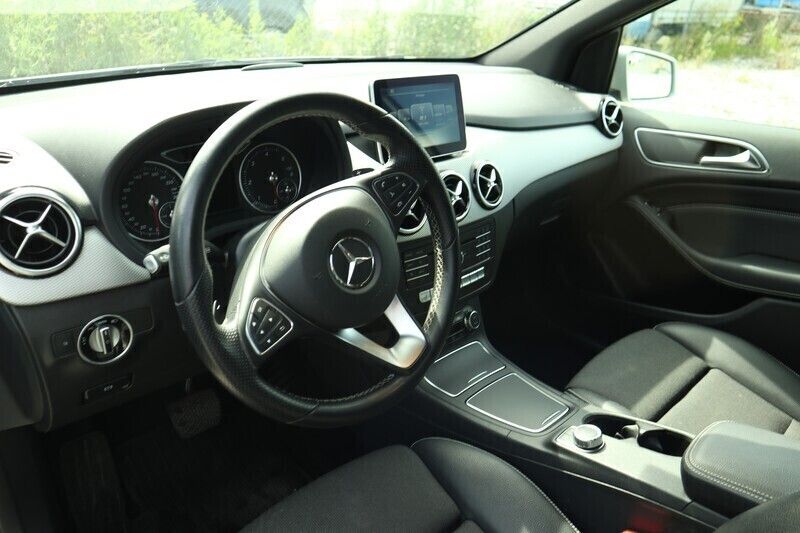 Gebraucht Mercedes B180 Urban 109 PS (80 kW) 2015 Van / Kleinbus