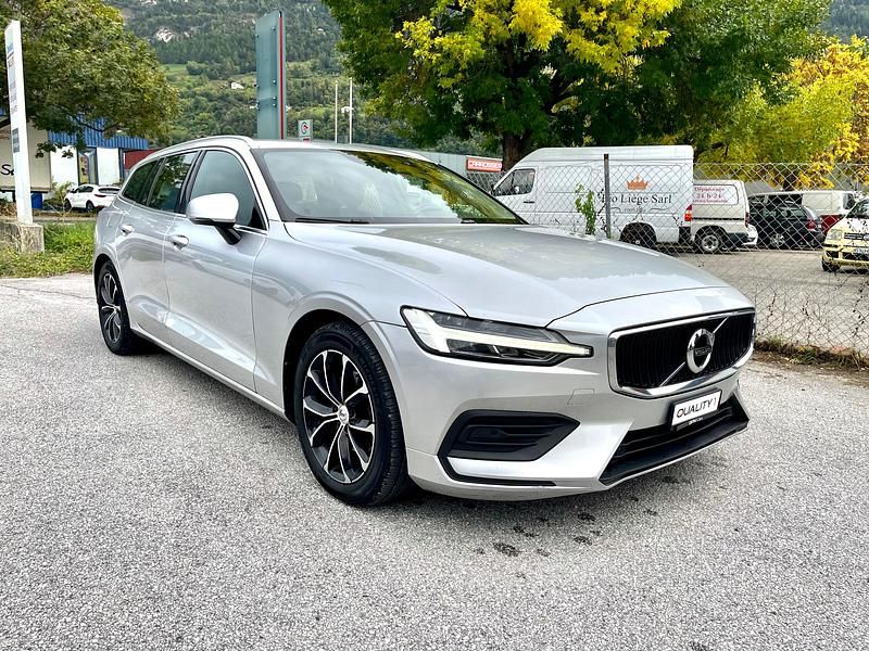 Gebraucht 2020 Volvo V60 Momentum Kombi | CHF 14’999 (Teuer) - Bild 1/4