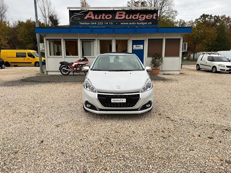 Gebraucht 2017 Peugeot 208 Allure Kleinwagen | CHF 12’498 (Fairer Preis) - Bild 1/4