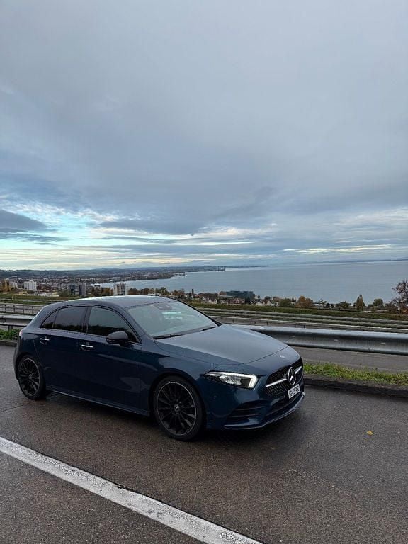 Gebraucht Mercedes A180 AMG line 116 PS (85 kW) 2019 Limousine