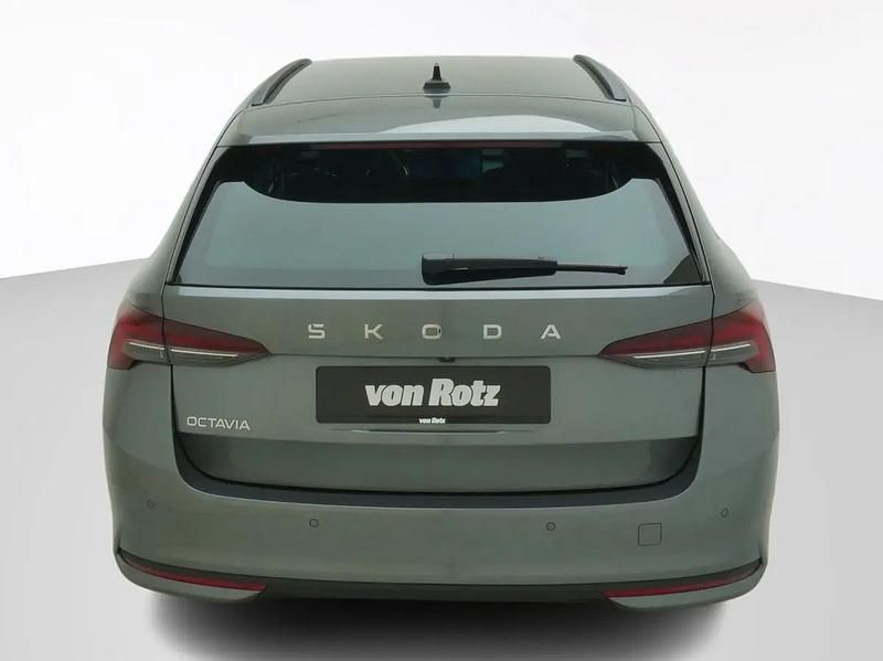 Gebraucht Skoda Octavia Lodge 150 PS (110 kW) 2026 Gray
