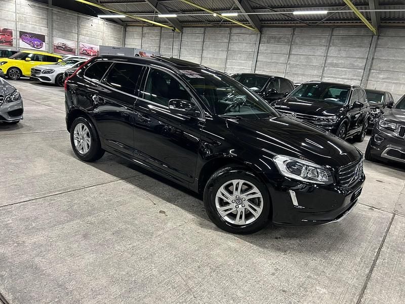 Gebraucht 2016 Volvo XC60 Momentum SUV | CHF 16’880 (Fairer Preis) - Bild 1/4