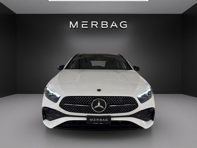 Neu Mercedes A200 163 PS (119 kW) 2025 Weiss Limousine