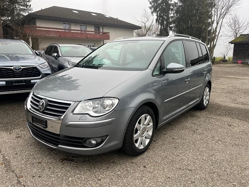 Gebraucht 2010 VW Touran Highline Van / Kleinbus | CHF 6’900 (Teuer) - Bild 1/4