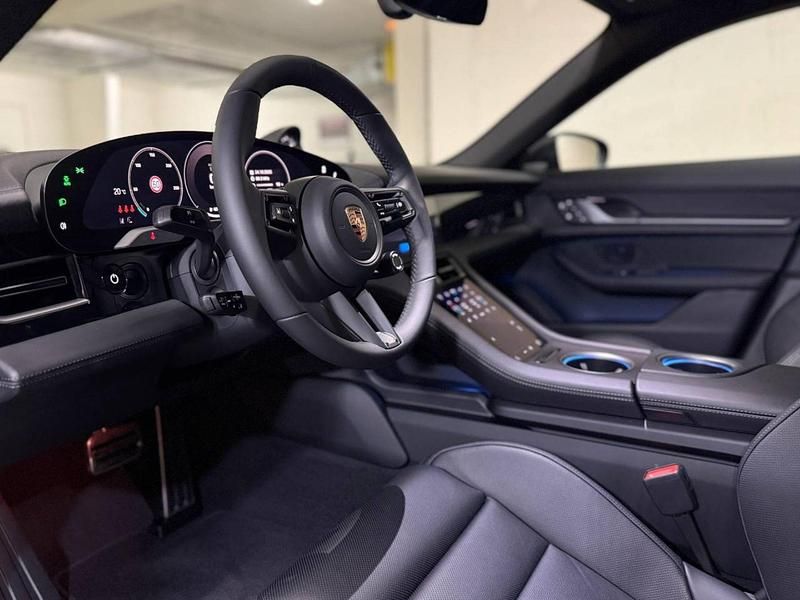 Neu Porsche Taycan Cross Turismo 319 kW (435 PS) 2025