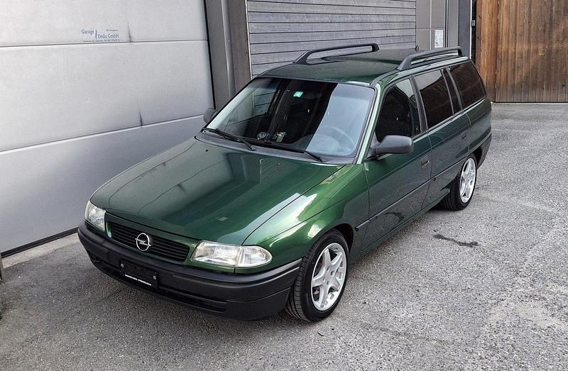 Gebraucht Opel Astra 101 PS (74 kW) 1997 Kombi