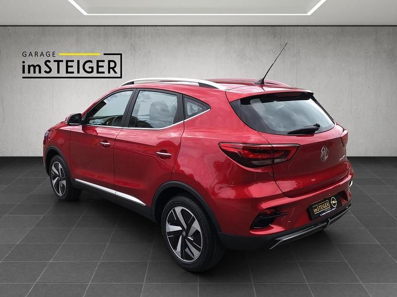 Gebraucht MG ZS Comfort 130 kW (177 PS) 2024 Rot Limousine