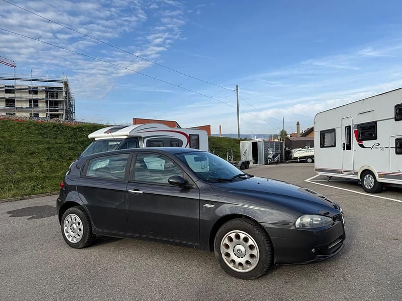 Gebraucht 2007 Alfa Romeo 147 Distinctive Kleinwagen | CHF 1’500 (Fairer Preis) - Bild 1/4
