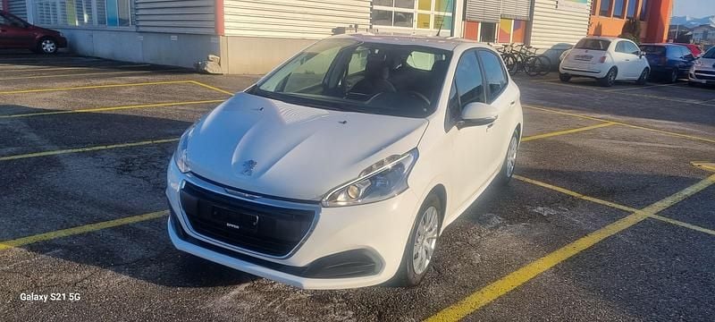 Gebraucht 2018 Peugeot 208 Style Kleinwagen | CHF 8’000 (Fairer Preis) - Bild 1/4