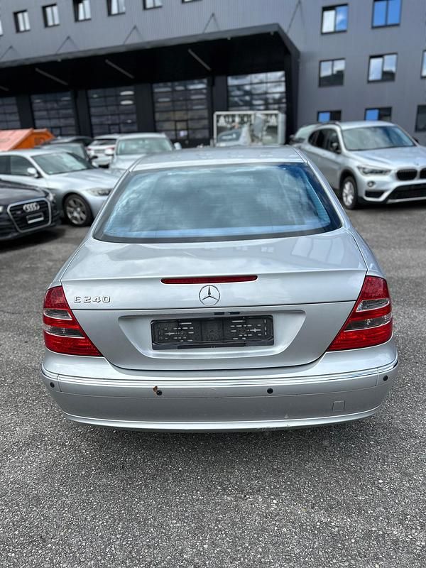 Gebraucht Mercedes E240 Avantgarde 177 PS (130 kW) 2003