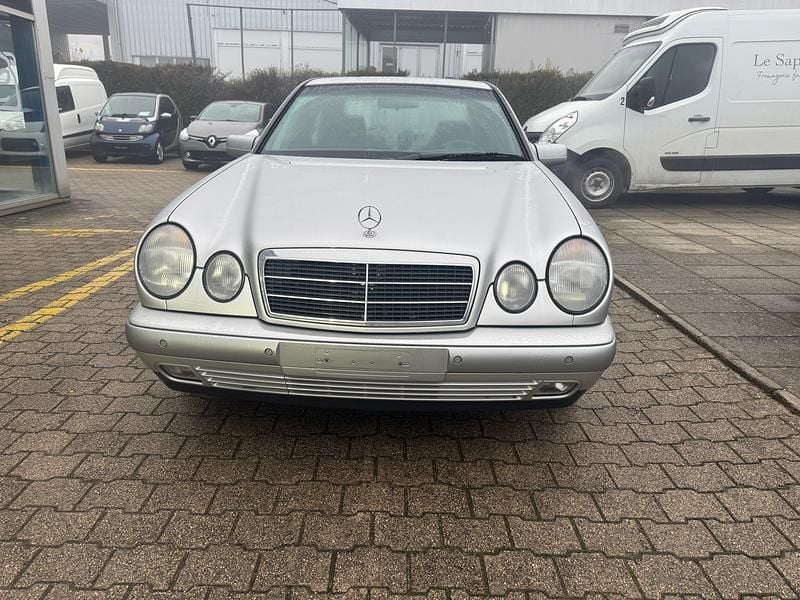 Gebraucht 1998 Mercedes E280 | CHF 3’900 - Bild 1/4
