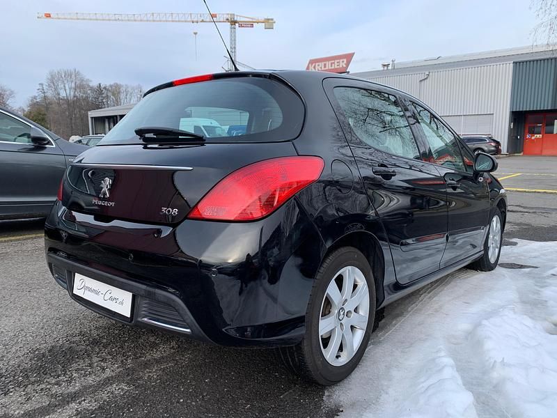 Gebraucht Peugeot 308 Active 120 PS (88 kW) 2012