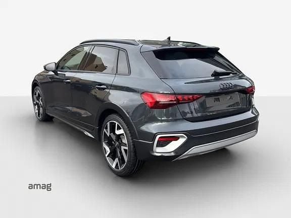 Neu Audi A3 Attraction 150 PS (110 kW) 2025 Manhattangrau metallic Limousine