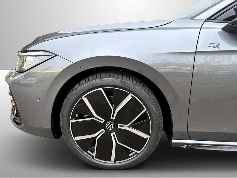 Neu VW Passat R-line 192 PS (141 kW) 2026 Grau Kombi