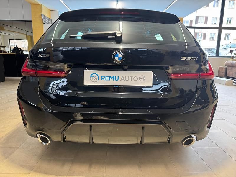 Gebraucht BMW 330 M Sport 245 PS (180 kW) 2025 Kombi