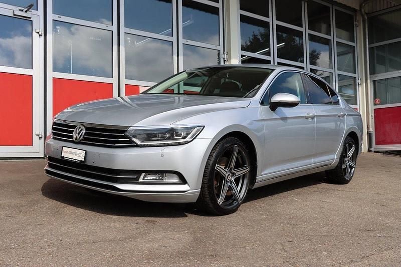 Gebraucht VW Passat Comfortline 150 PS (110 kW) 2015 Limousine