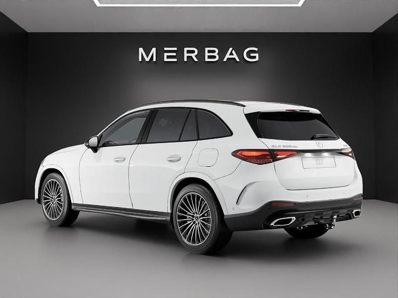 Neu Mercedes GLC300e 335 PS (246 kW) 2026 Weiss SUV
