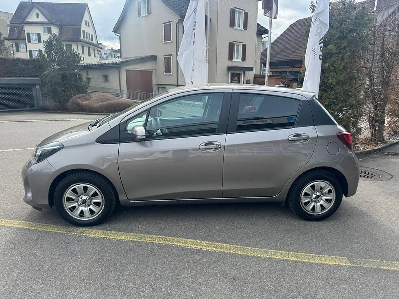 Gebraucht Toyota Yaris Trend 99 PS (72 kW) 2015 Kleinwagen