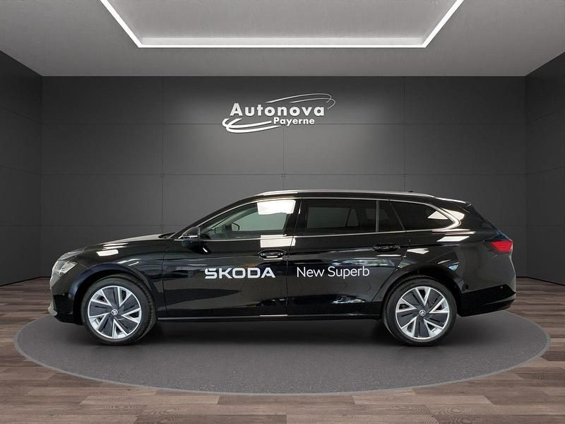 Gebraucht Skoda Superb Selection 193 PS (141 kW) 2024 Schwarz Kombi