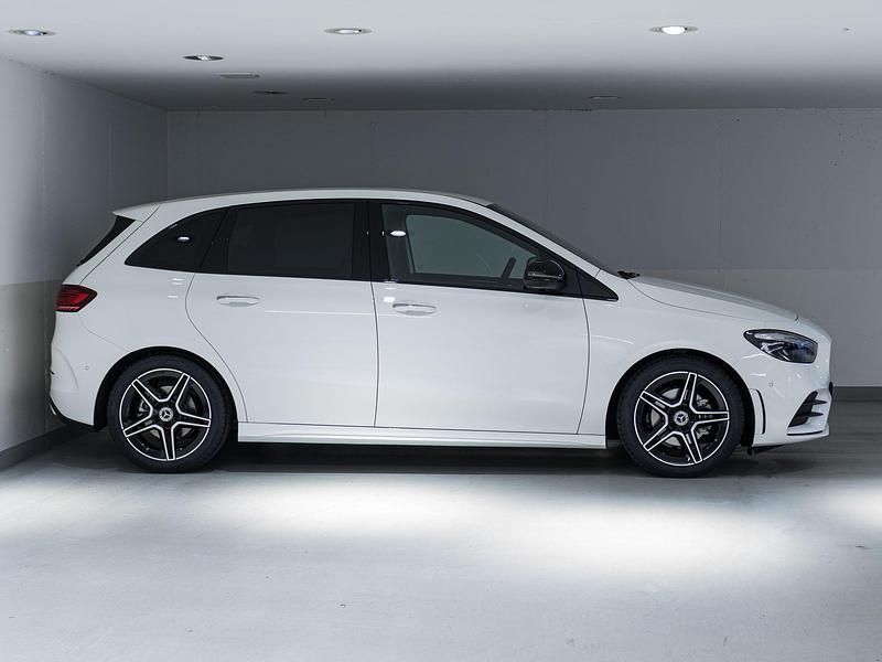 Gebraucht Mercedes B200 174 PS (127 kW) 2025 Van / Kleinbus