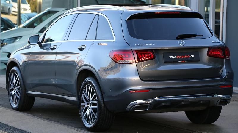 Gebraucht Mercedes GLC300e 211 PS (155 kW) 2020