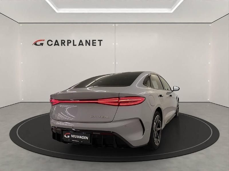 Neu BYD Seal Design 230 kW (313 PS) 2025 Grau Limousine
