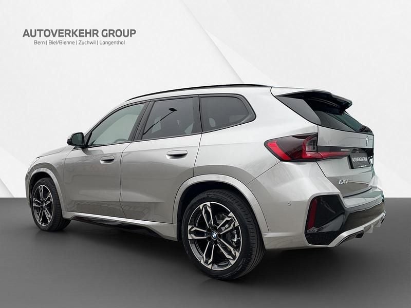 Neu BMW iX1 M Sport 225 kW (306 PS) 2025 SUV