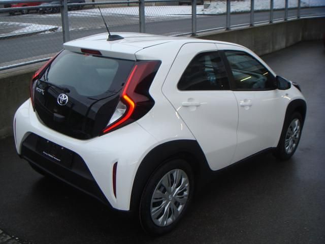 Gebraucht Toyota Aygo X Comfort 72 PS (52 kW) 2025 Weiss SUV