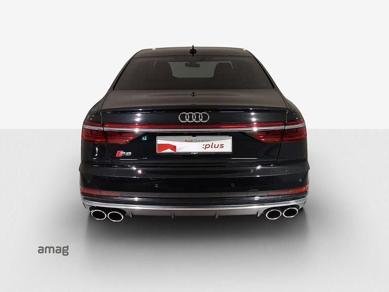 Gebraucht Audi S8 Ambiente 571 PS (419 kW) 2021 Mythosschwarz metallic Limousine