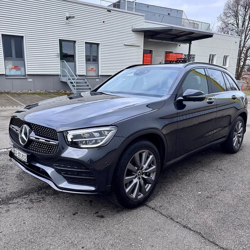 Gebraucht Mercedes GLC300 AMG line 245 PS (180 kW) 2022