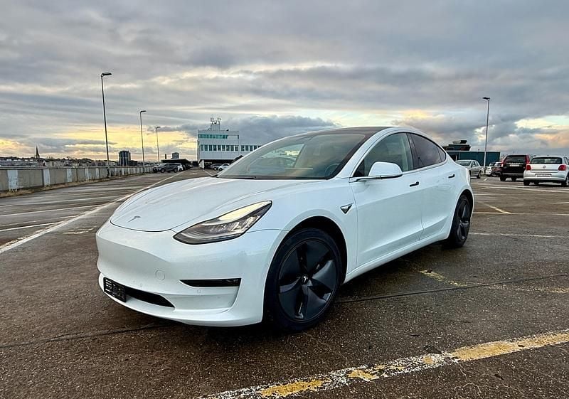 Gebraucht 2019 Tesla Model 3 Limousine | CHF 16’900 - Bild 1/4