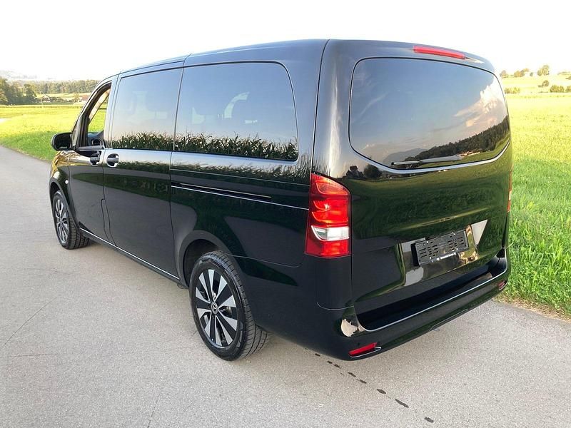 Gebraucht Mercedes Vito 163 PS (119 kW) 2024 Van