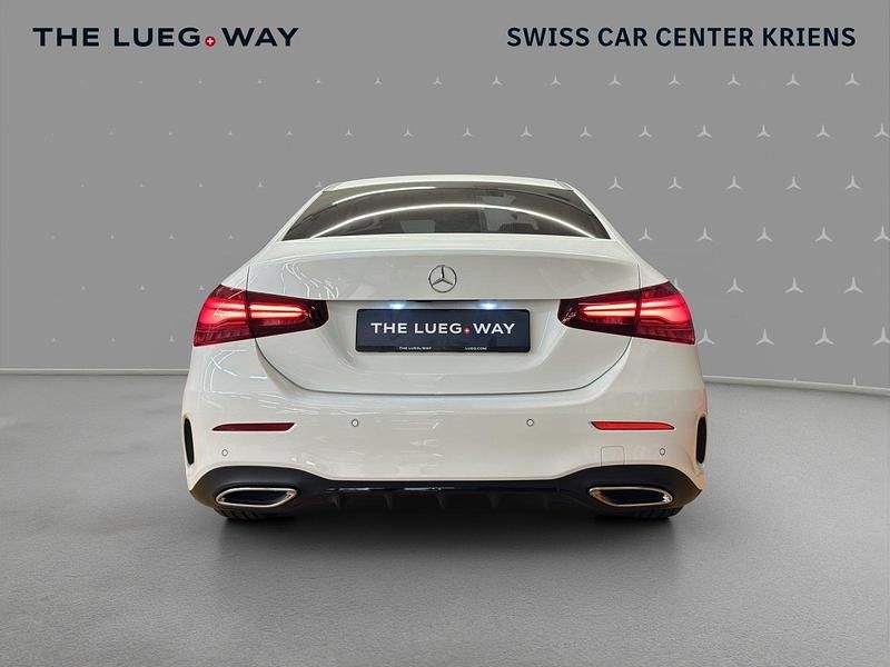 Gebraucht Mercedes A200 AMG 163 PS (119 kW) 2024 Weiss Limousine