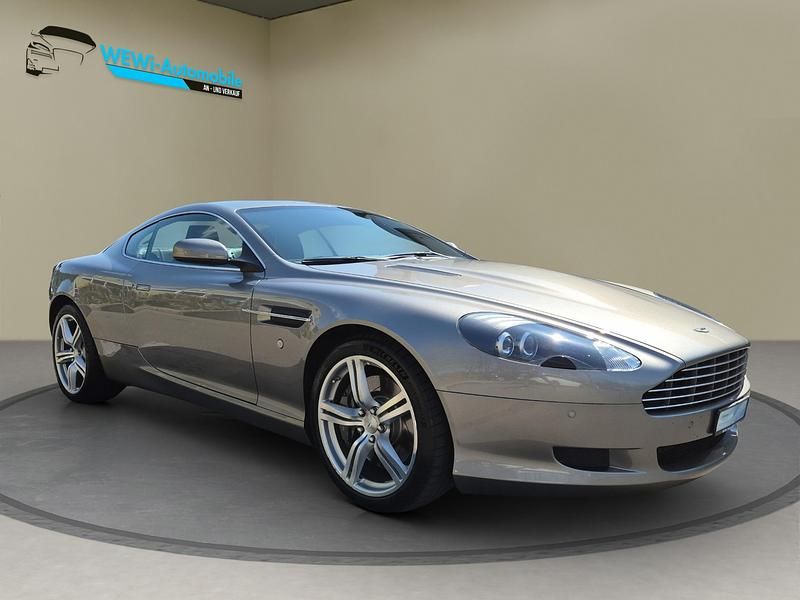 Grau Gebraucht 2009 Aston Martin DB9 Coupé | CHF 59’895 - Bild 1/4