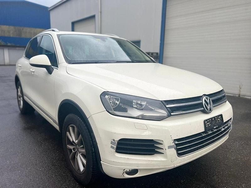 Gebraucht VW Touareg 240 PS (176 kW) 2010 Weiss SUV