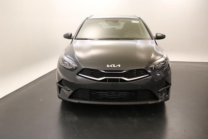 Neu Kia Ceed Sportswagon 140 PS (102 kW) 2025 Grau Kombi