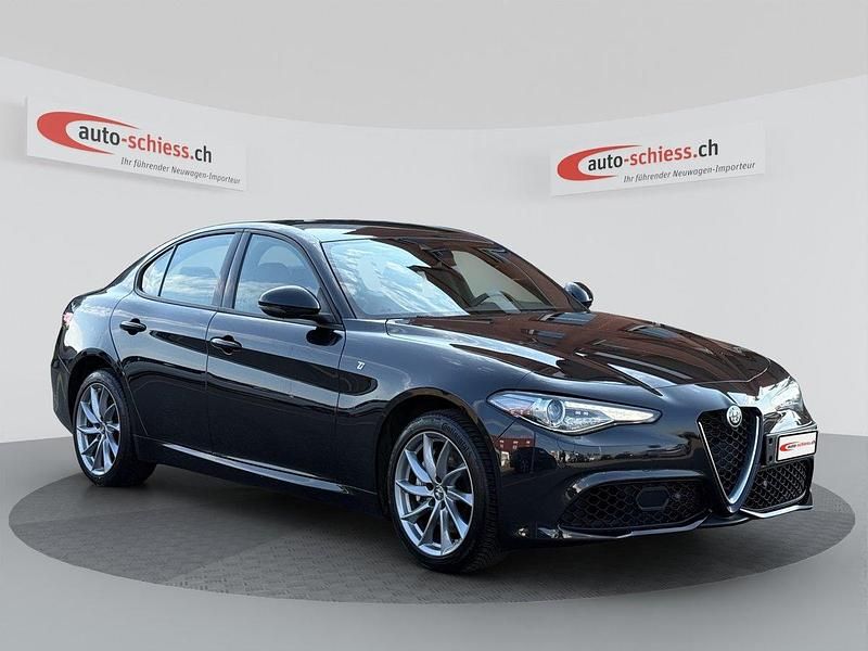 Gebraucht 2022 Alfa Romeo Giulia Ti Limousine | CHF 23’980 - Bild 1/4