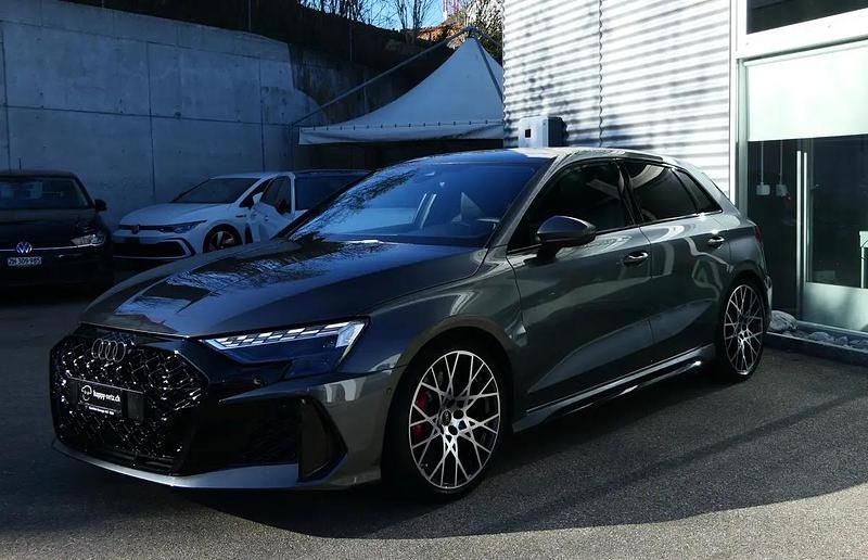 Gebraucht Audi RS3 Sportback 400 PS (294 kW) 2026 Gray Kleinwagen