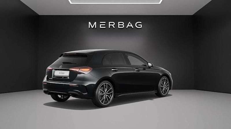 Neu Mercedes A200 163 PS (119 kW) 2026 Schwarz Limousine