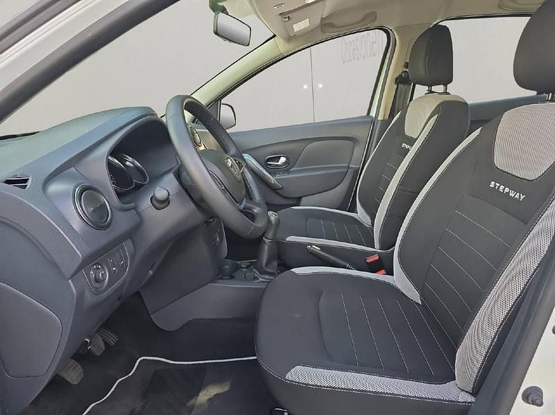 Gebraucht Dacia Sandero 90 PS (66 kW) 2019 Weiss Limousine