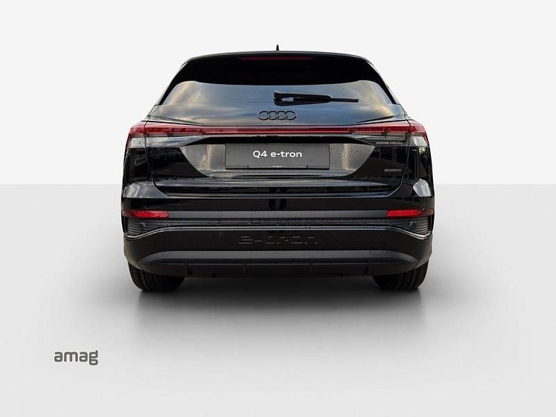 Neu Audi Q4 e-tron Attraction 210 kW (286 PS) 2026 Mythosschwarz metallic SUV