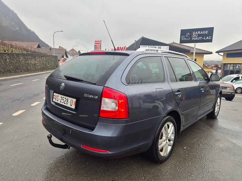 Gebraucht Skoda Octavia Adventure 140 PS (102 kW) 2009 Kombi