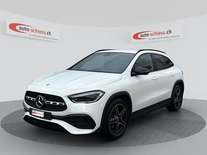 Gebraucht Mercedes GLA200 AMG line 163 PS (119 kW) 2022 SUV