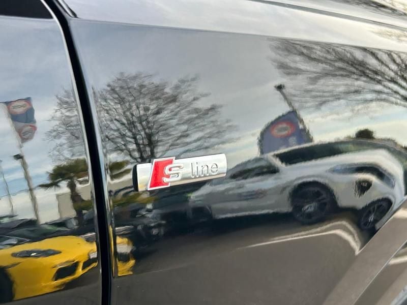 Gebraucht Audi Q8 S-Line 340 PS (250 kW) 2022 SUV