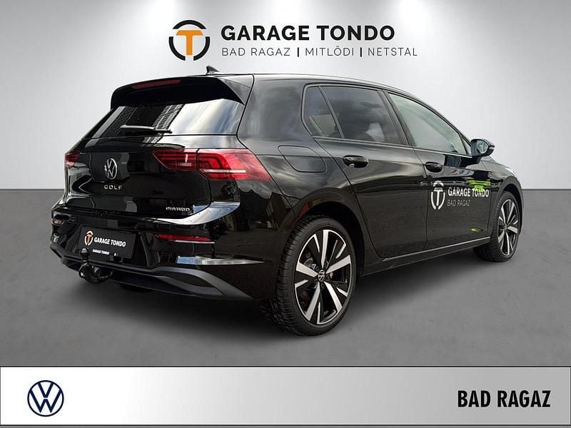 Gebraucht VW Golf Life 204 PS (150 kW) 2025 Schwarz Limousine